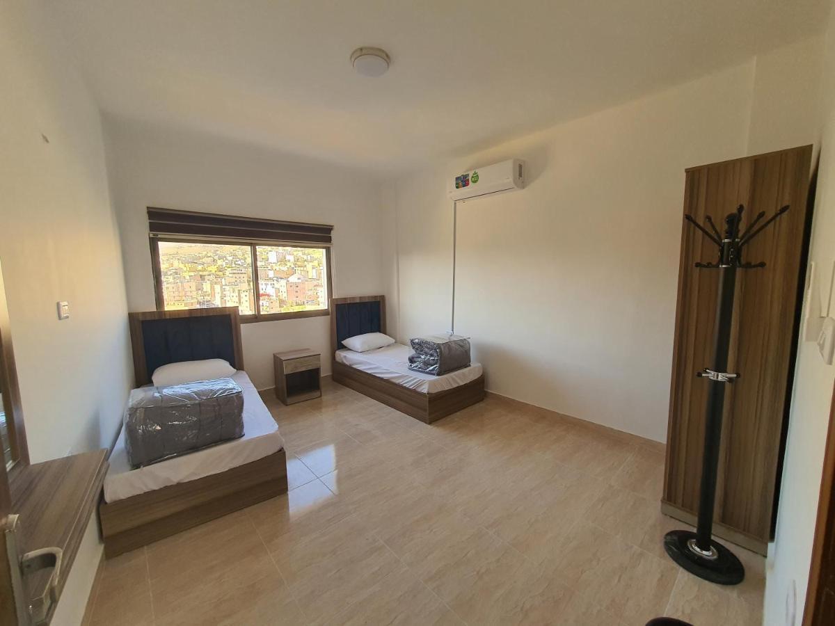 Ferienwohnung Zaina Apt Wadi Musa Exterior foto